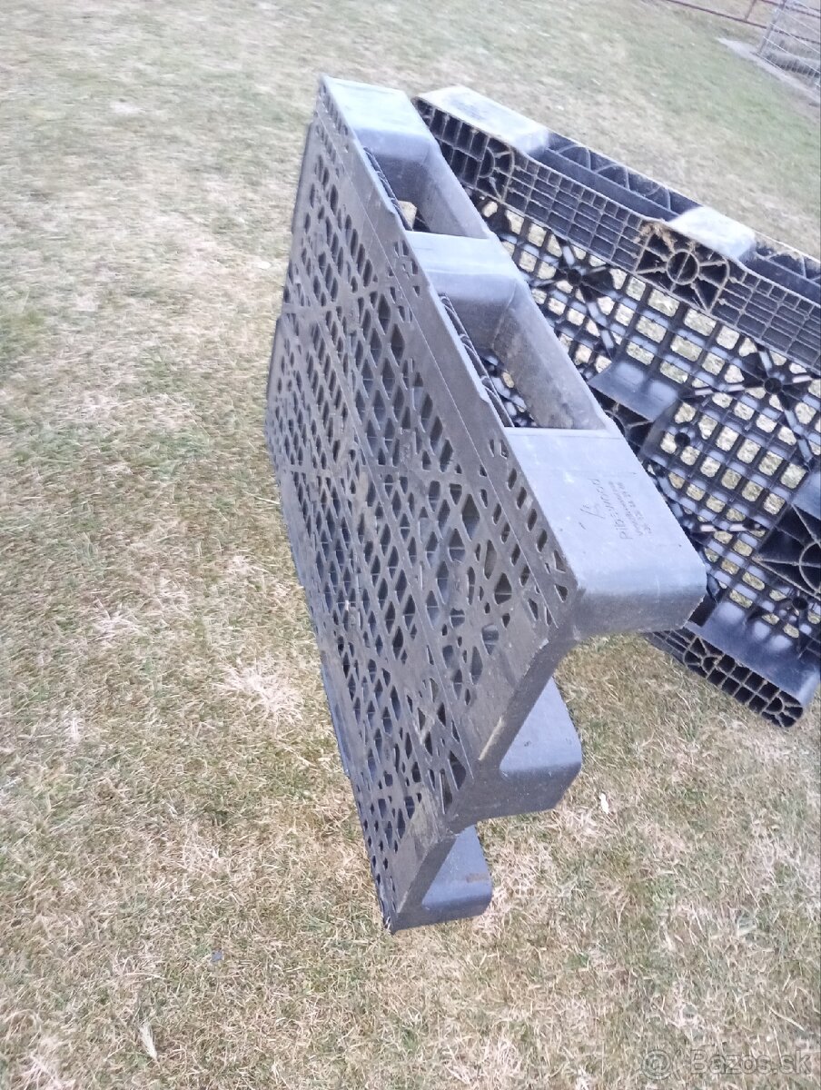 Plastové palety 120x80cm - 3