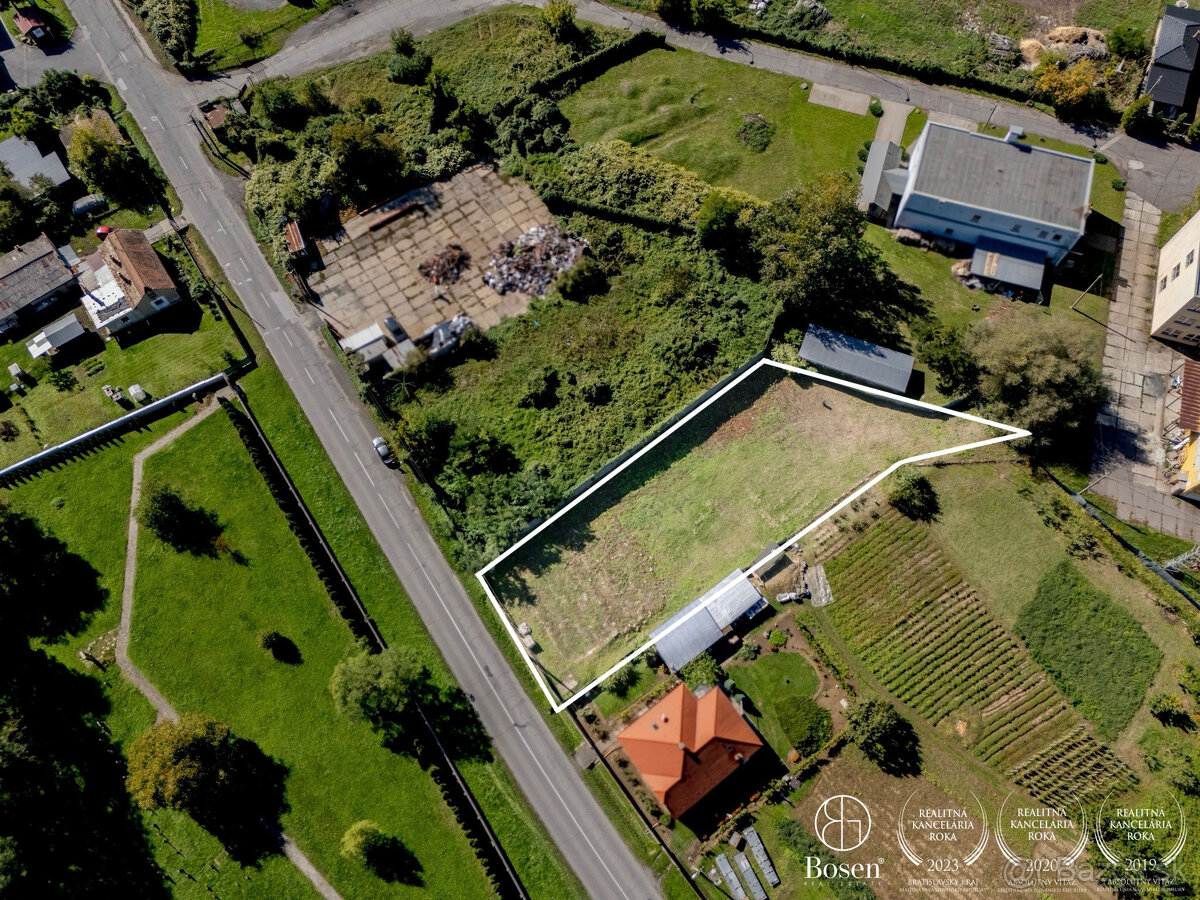 BOSEN | Stavebný pozemok blízko centra, Fiľakovo, 1330m2 - 3