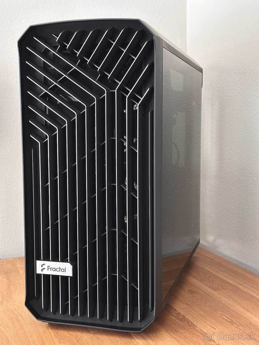 PC skrinka Fractal Design Torrent TG Dark - 3