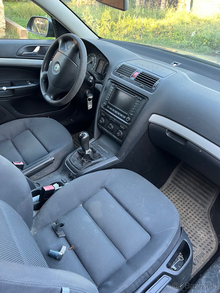 Škoda octavia 2 2.0 TDi 103 kW diely - 3