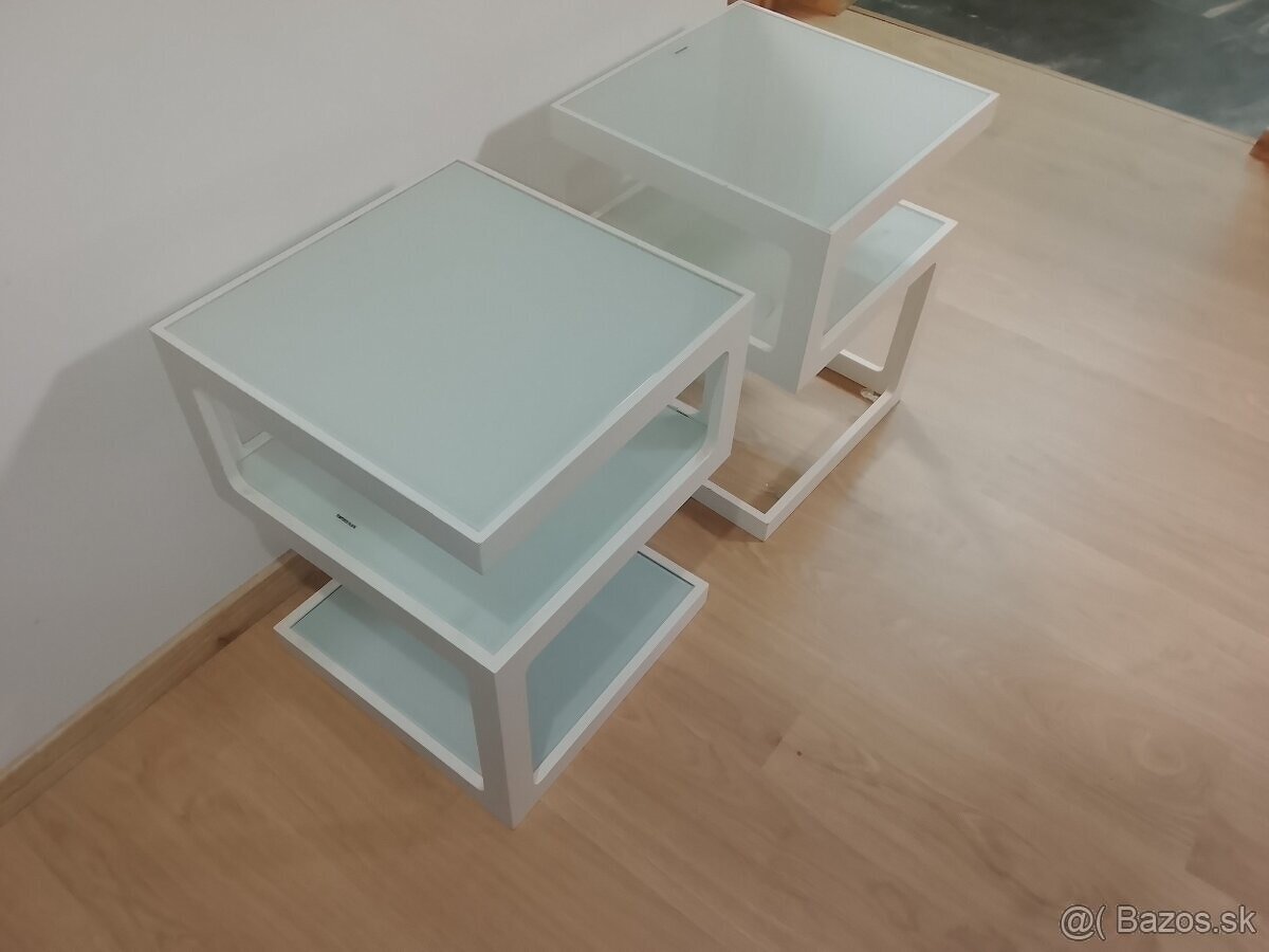 NOČNÝ STOLÍK - 3