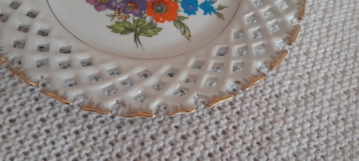 Predám tanier na zavesenie - 3