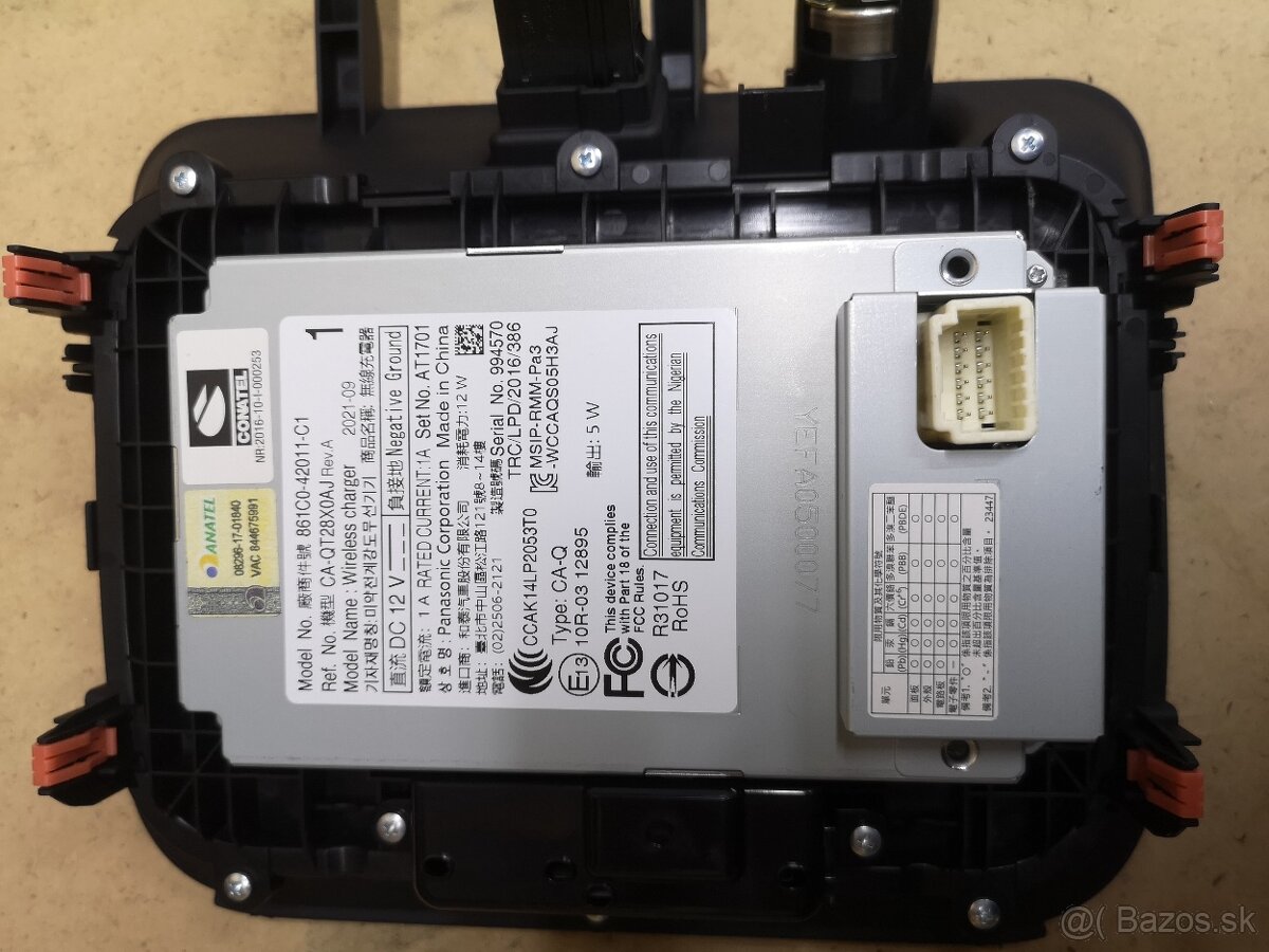 Toyota rav4 bezdrôtové nabíjanie - 3