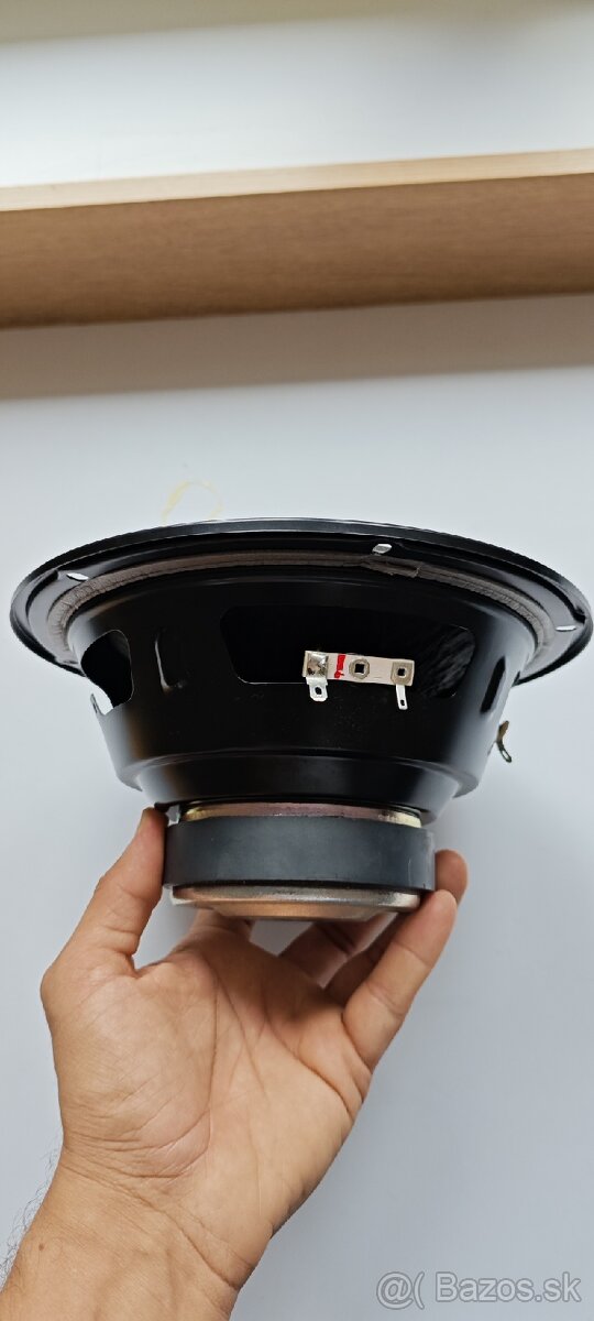 Predam subwooferovy repro Onkyo - 3