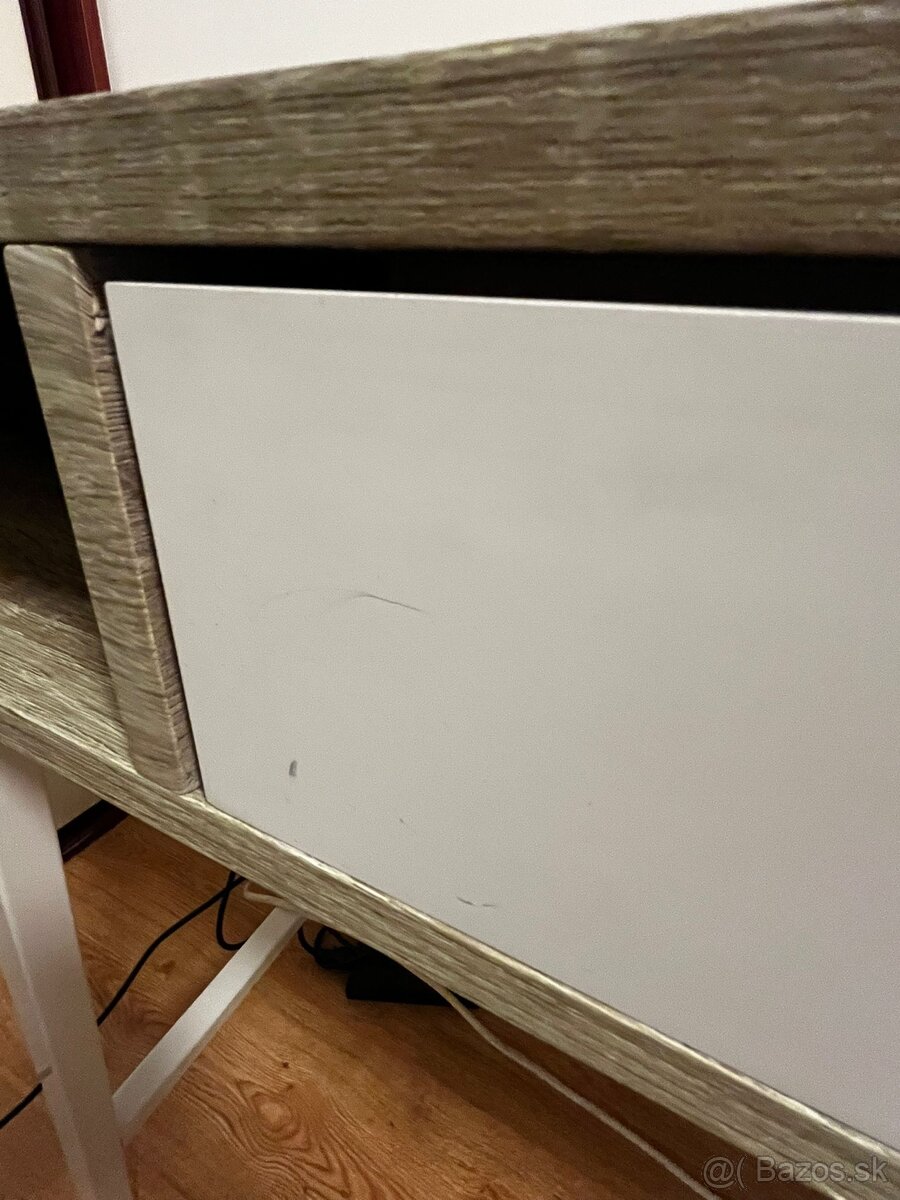 pracovný stolík - 3