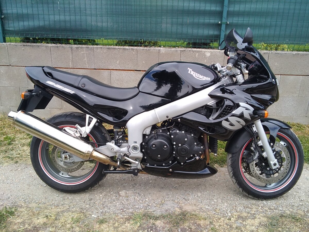 Triumph Sprint RS 955i - 3