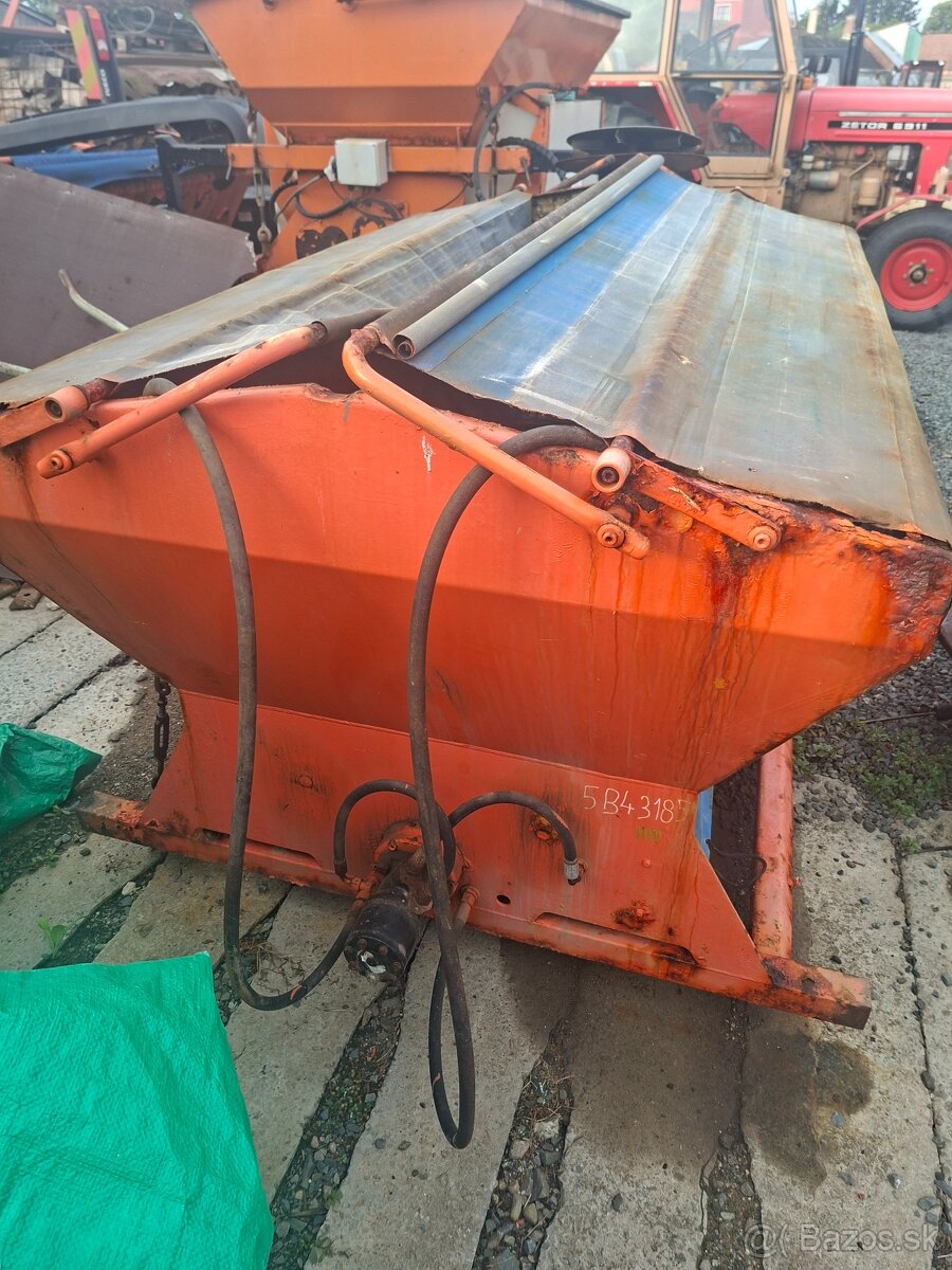 Posypač Kobit 1.0E - 3