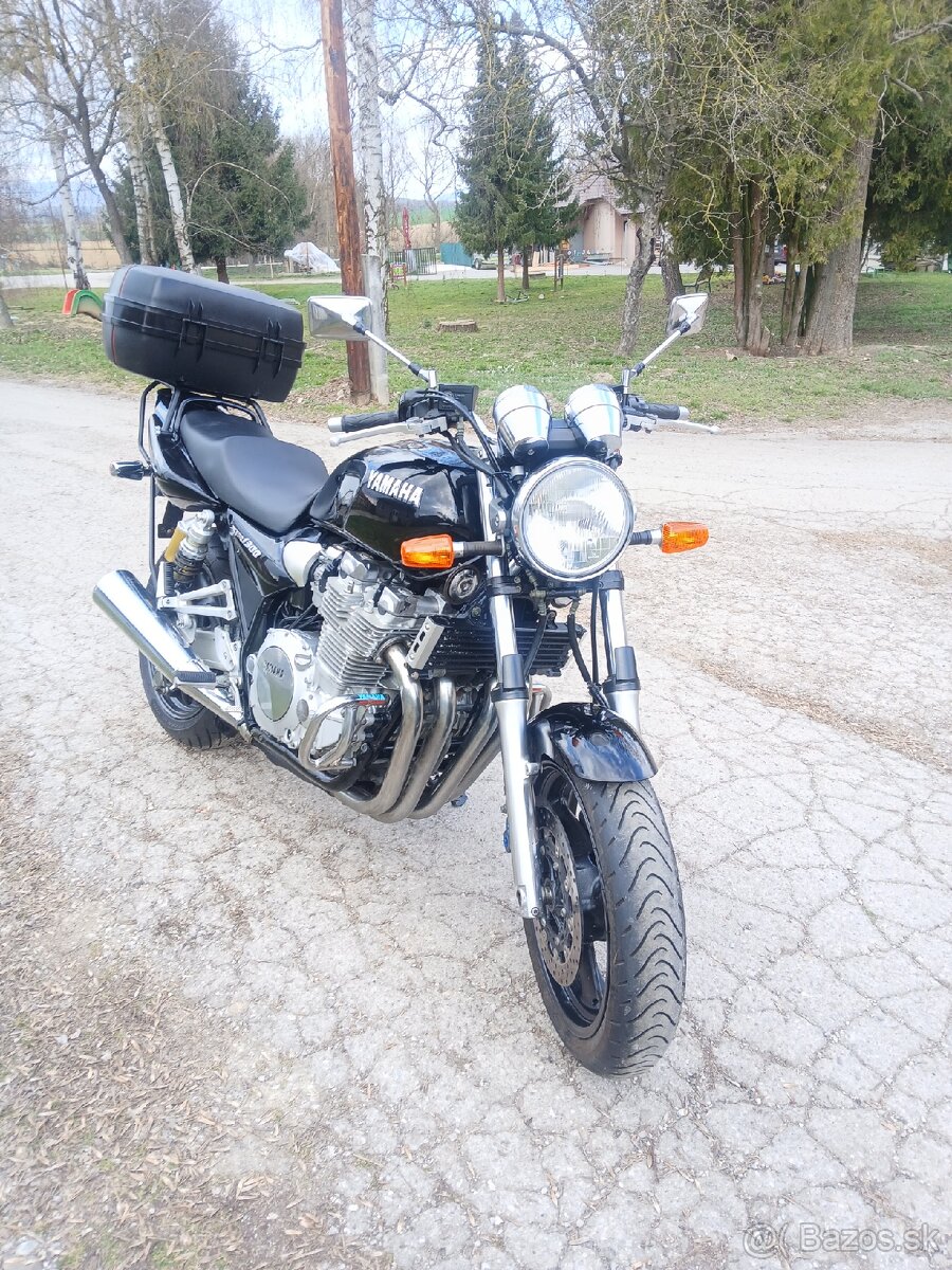 Yamaha XJR 1300 - 3