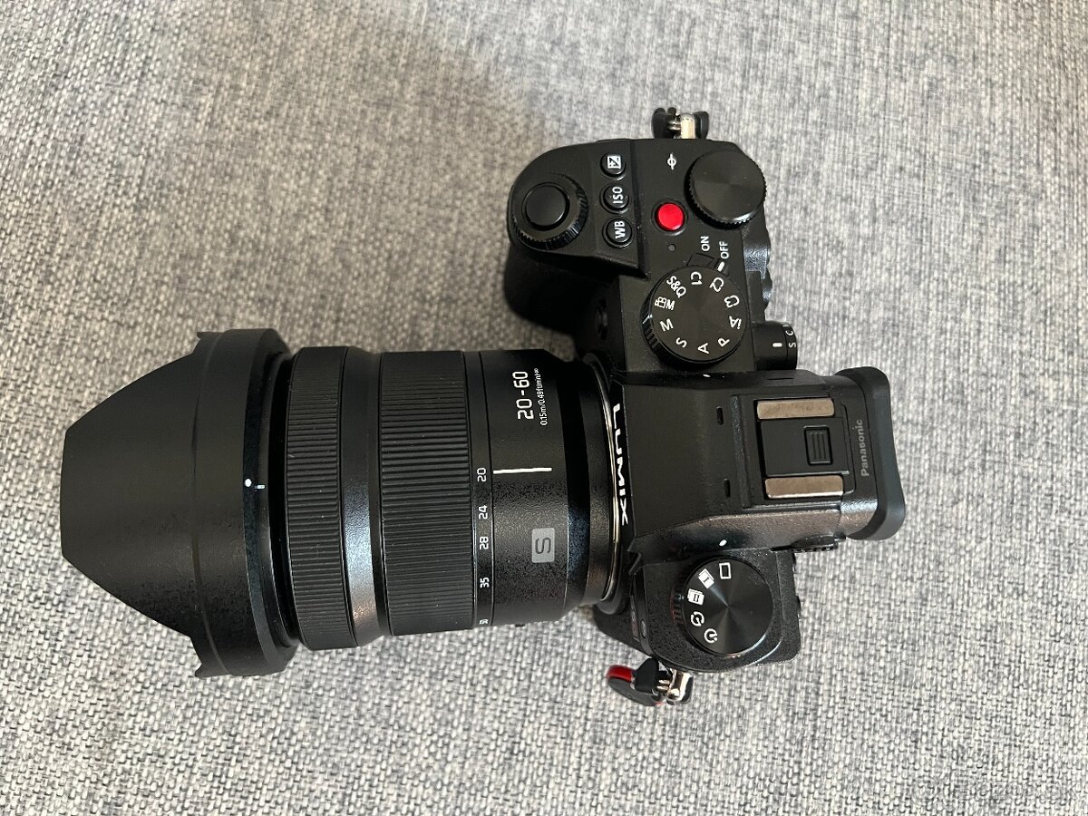 Panasonic Lumix S5D full-frame set s 3 objektivmi - 3