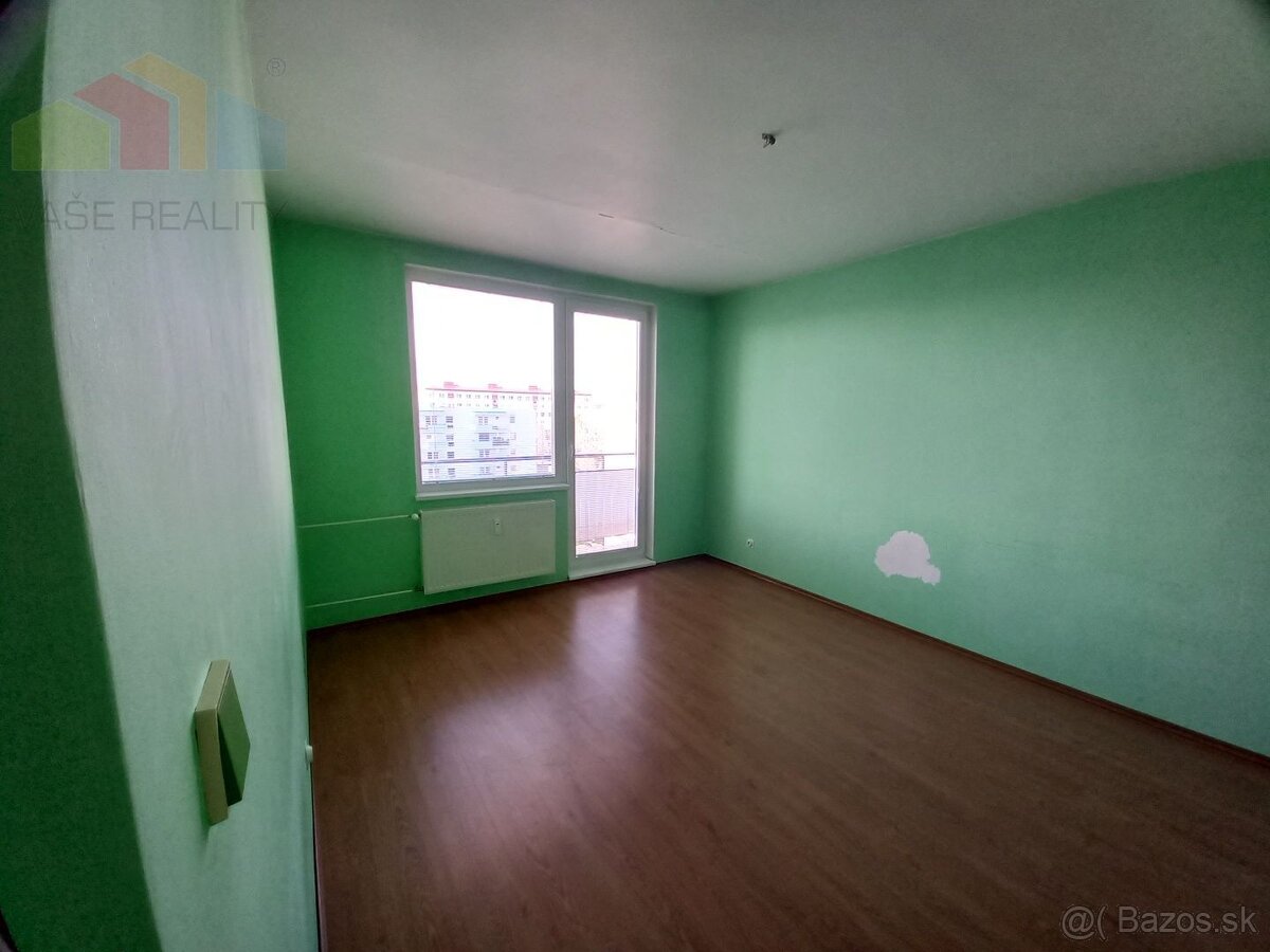 REZERVOVANÉ Predáme veľký 3,5 izbový byt - Dubnica nad V - 3