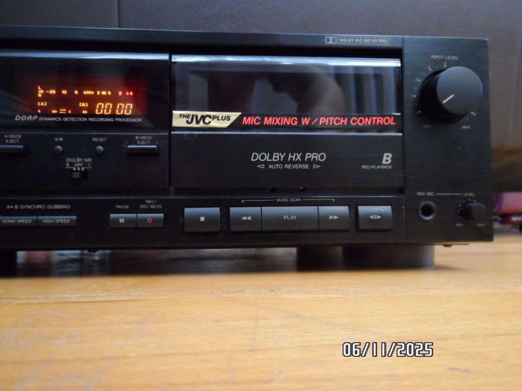 Kazetový magnetofón JVC TD-306 - 3