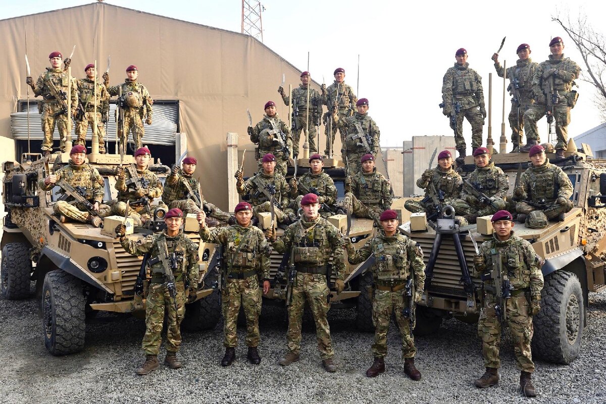 Zbierka vojenských Kukri nožov - regiment Gurkha - NEPÁL - 3