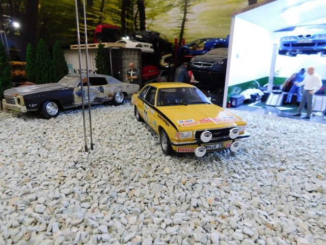 model auta Opel Commodore závodný Otto mobile 1:18 - 3
