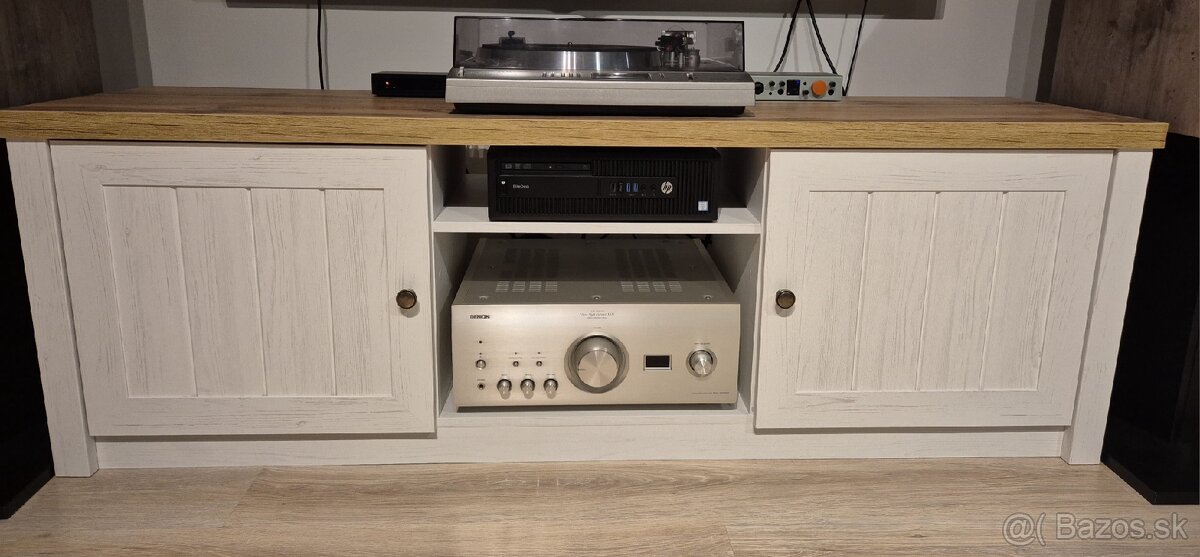 MARKSKEL TV stolík - 3