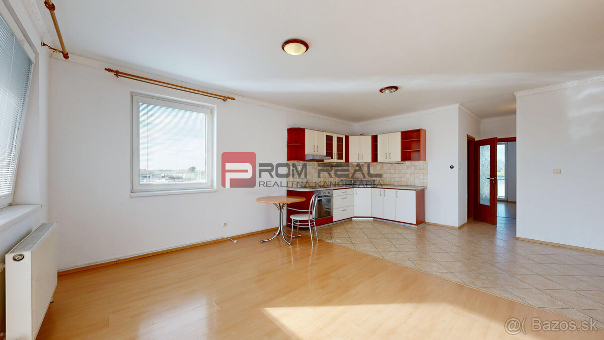 PRENÁJOM bytu s 2 balkónmi v SENCI a garáž - 3