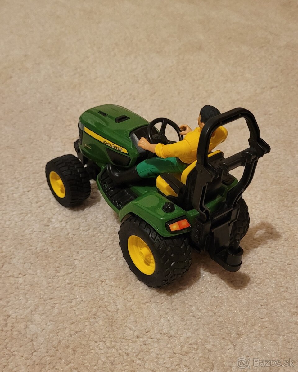 Bruder mini traktor John Deere s figurkou - 3