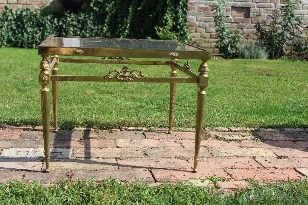 Mosadzný konferenčný stolík - 3