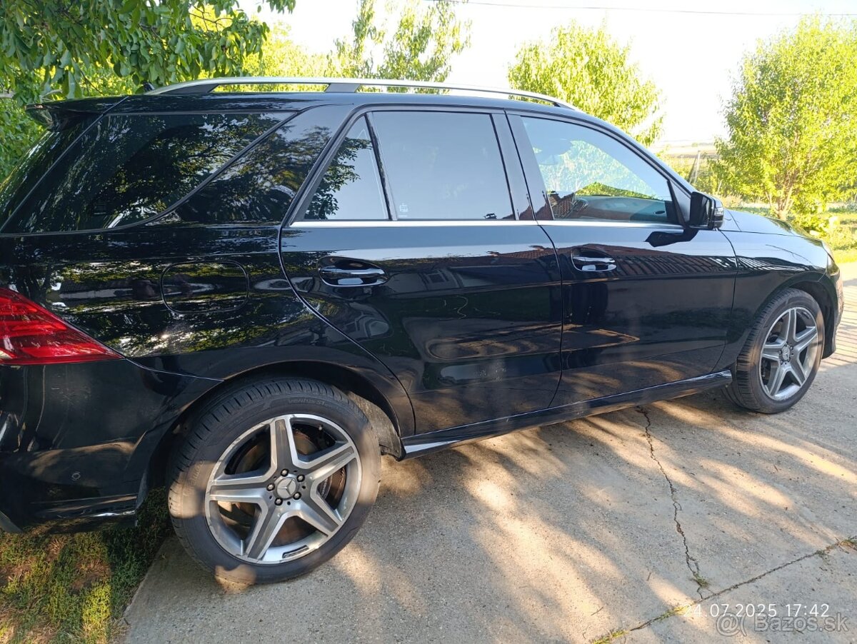 Mercedes -Benz GLE 250d SUV - 3