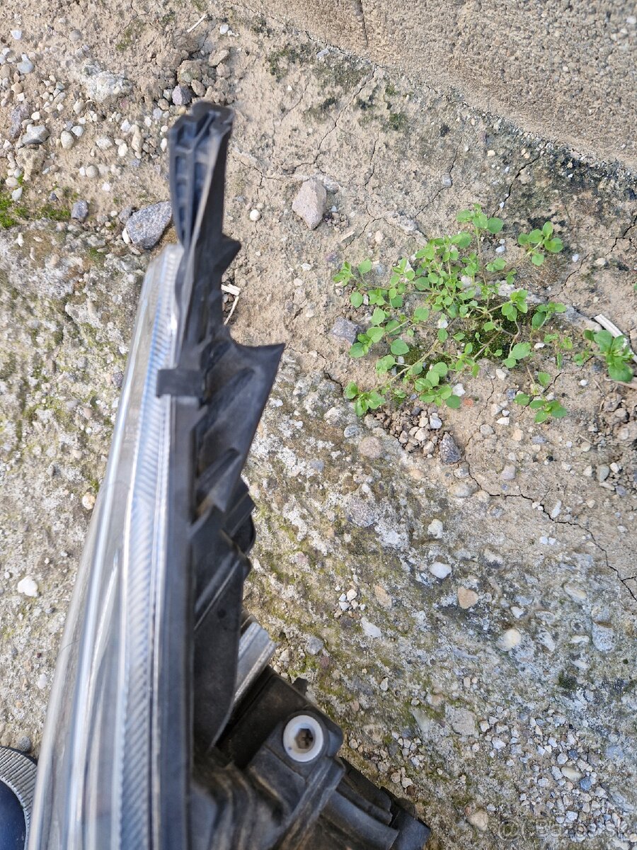 Predné svetlá Ford Tranzit Custom - 3