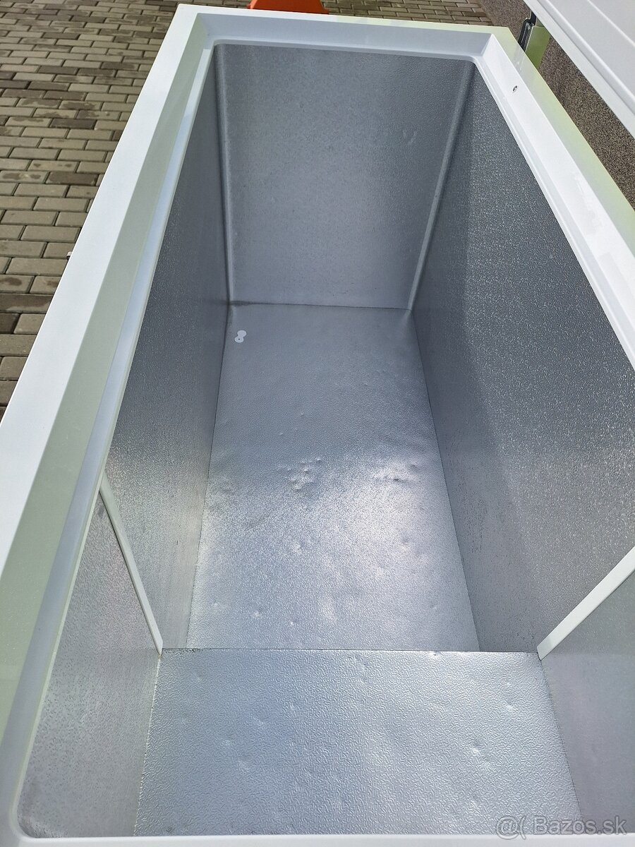 Truhlicová mraznička - Gorenje 457L - 3