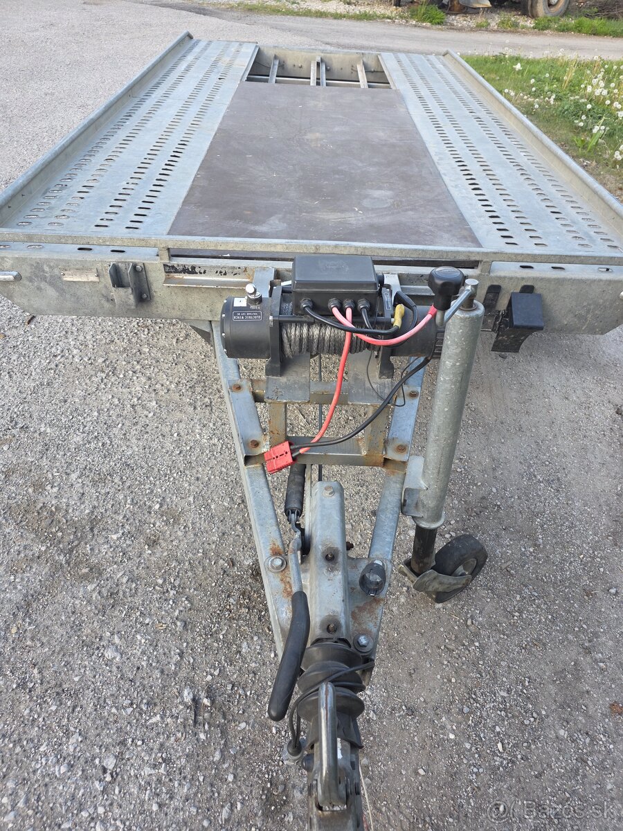 Autoprepravnik Unikol - 3