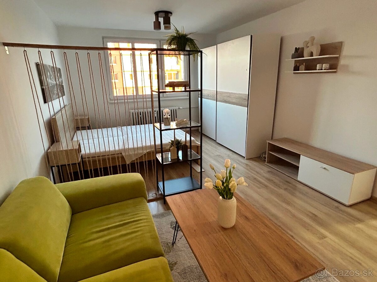 Prenájom1,5 izbový byt,ul. Hviezdna - 3