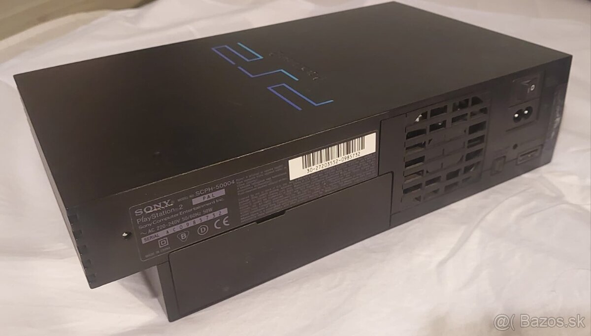 Playstation 2 + 5 hier + ovládač + 8MB memory card - 3