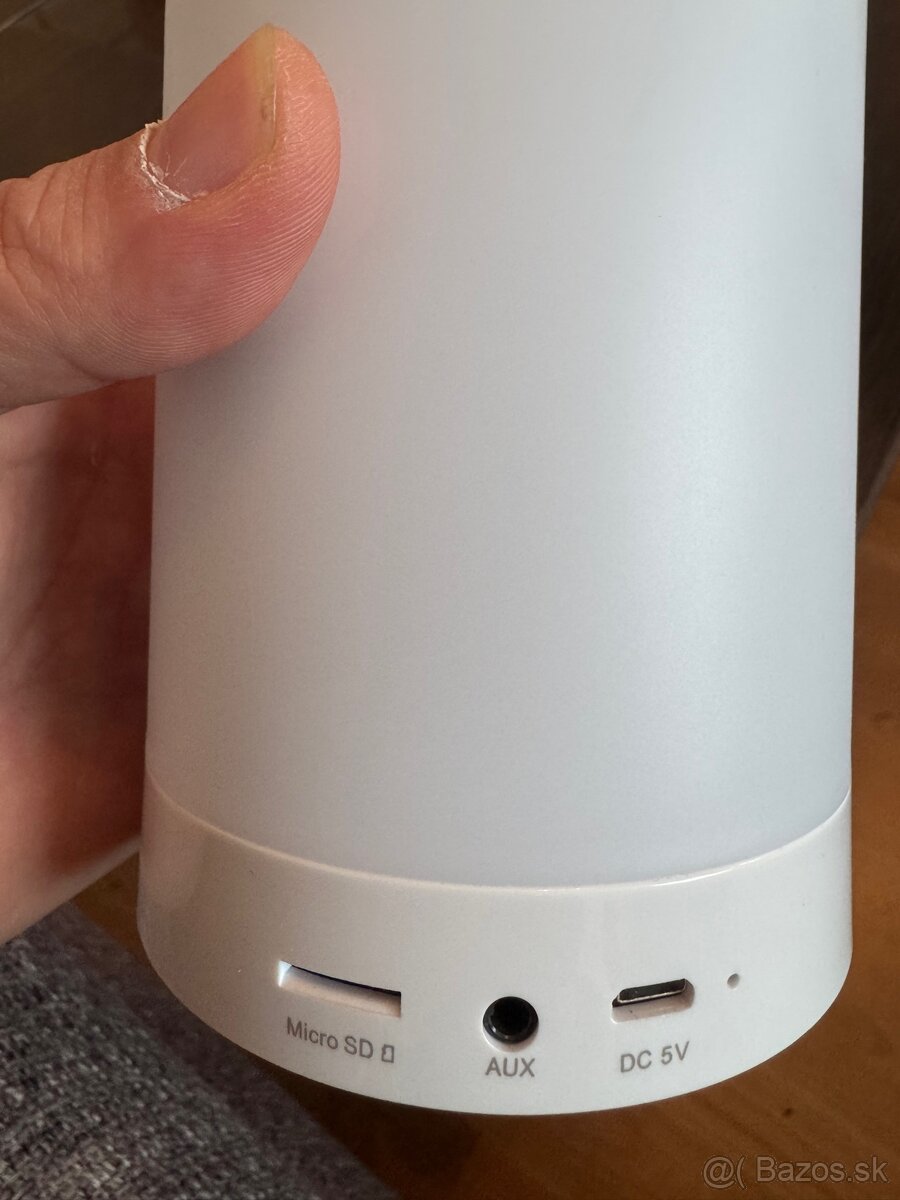 reproduktor bluetooth s funciou LED lampicky - 3