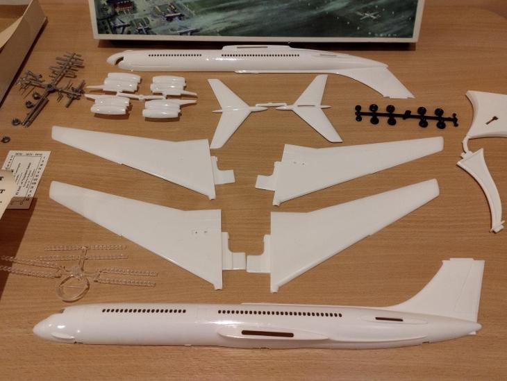 IL-62 VEb Plasticart vyborny stav - 3