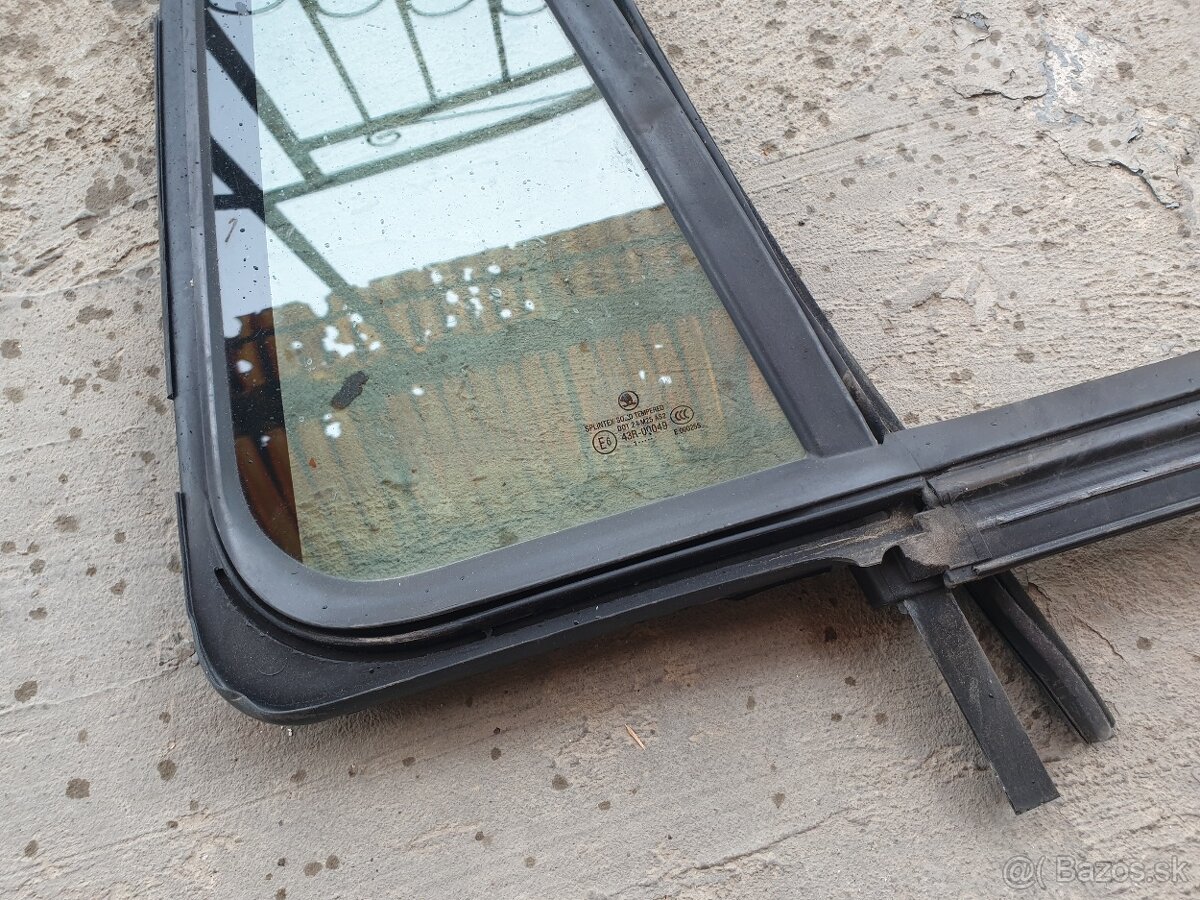 Octavia 2 Combi • sklo pravé zadné, pevné s tesnením - 3