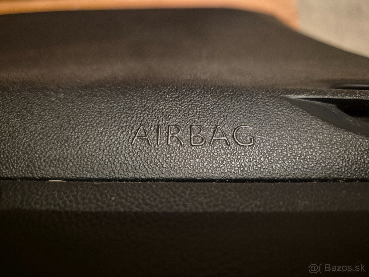 Predám palubovku Peugeot 208 - 3