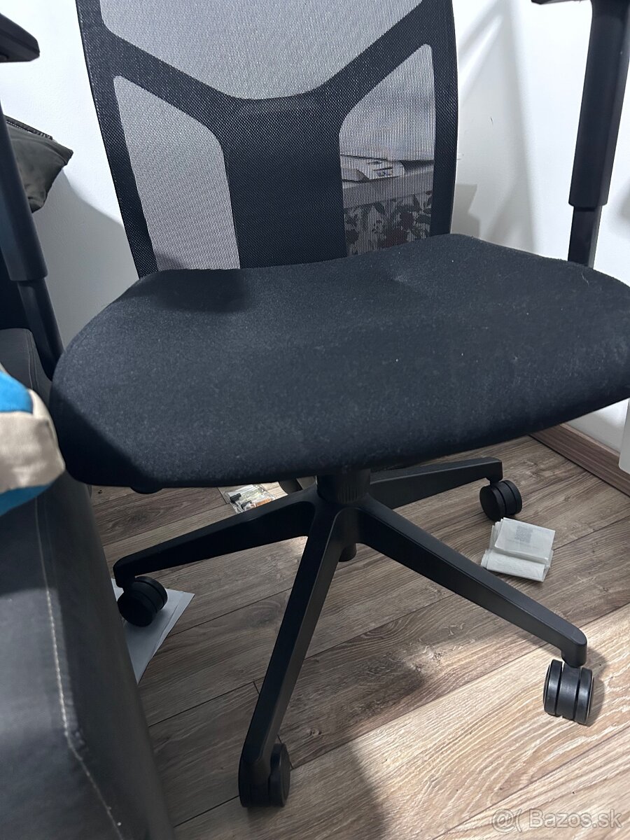 Kancelárska stolicka - 3