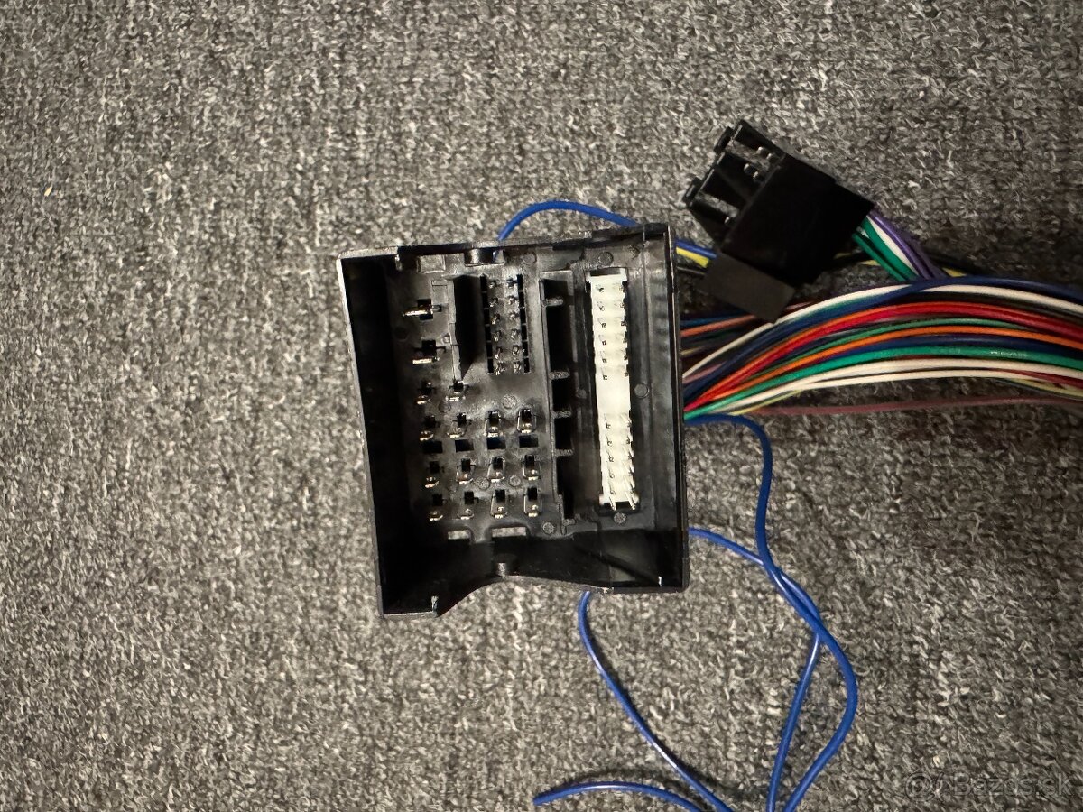 Predám adaptér pre HF sadu - 3