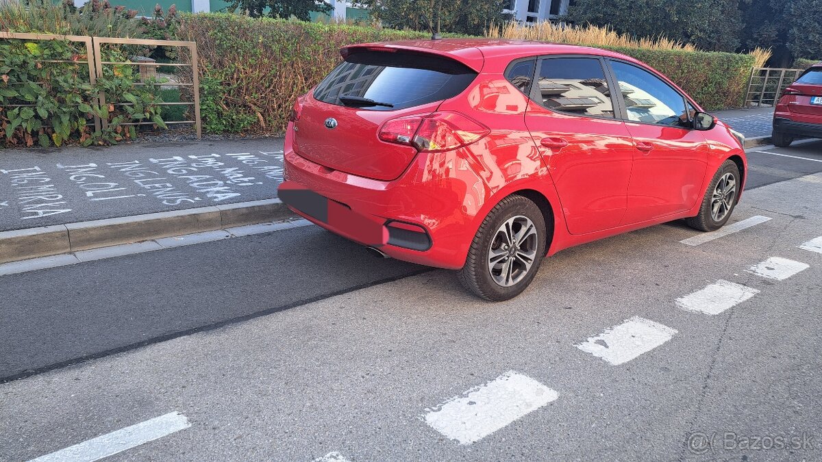 Kia Ceed 1,4 benzín - 3
