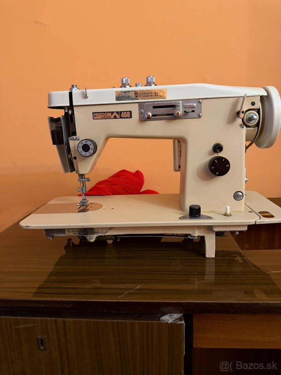 Retro šijací stroj - 3