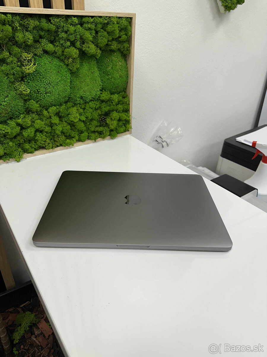 Apple MacBook Pro 13″ (2017) - 3