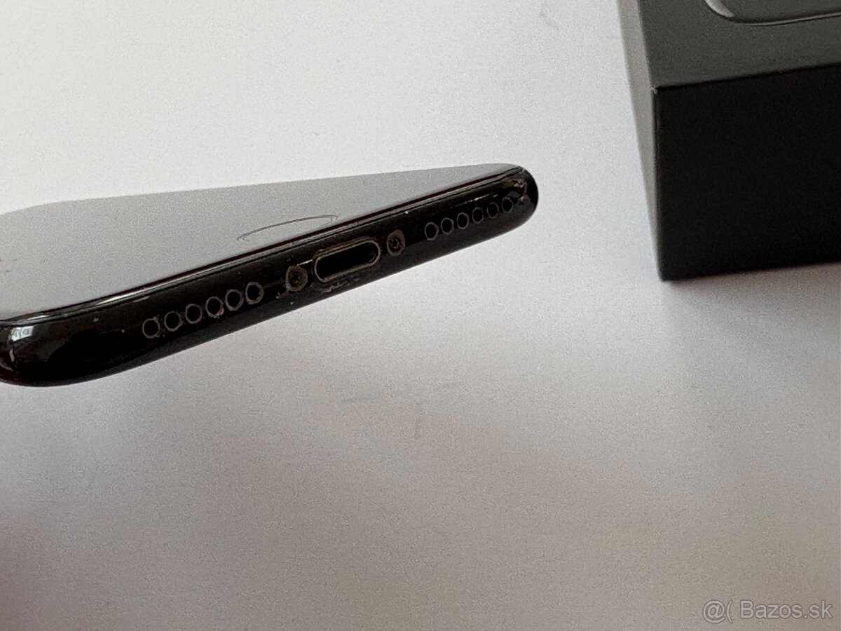 iPhone 7 čierny - 128GB - 3