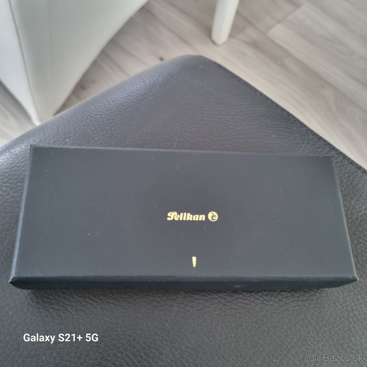 Predam pero Pelikan - 3