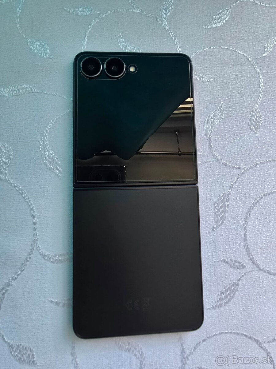 Samsung Galaxy Z Flip 7 - 3