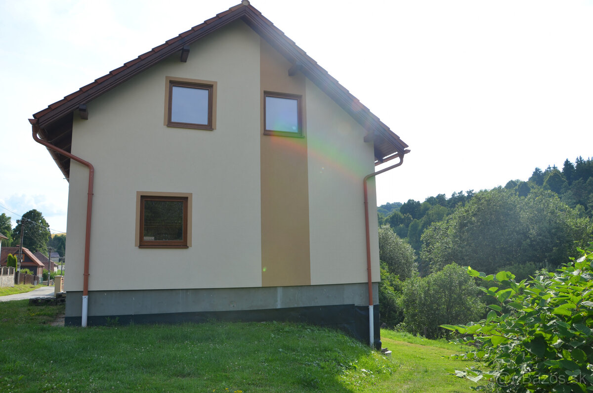 EXKLUZÍVNE – rozostavaný rodinný dom Sklené - 3