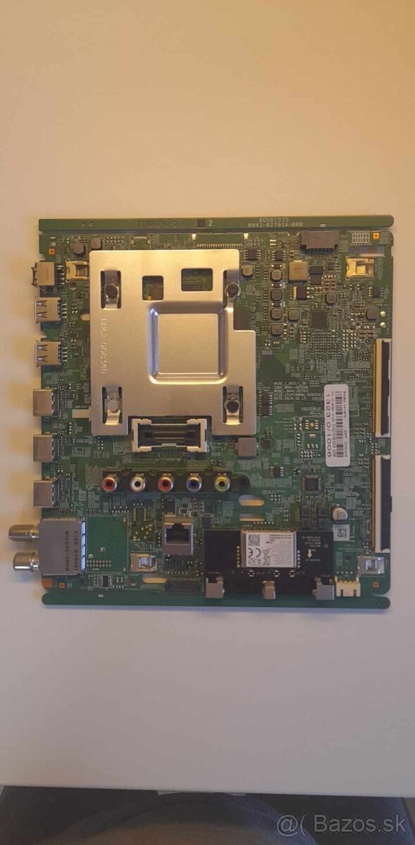 Náhradné diely na TV SAMSUNG UE55RU7172U - 3