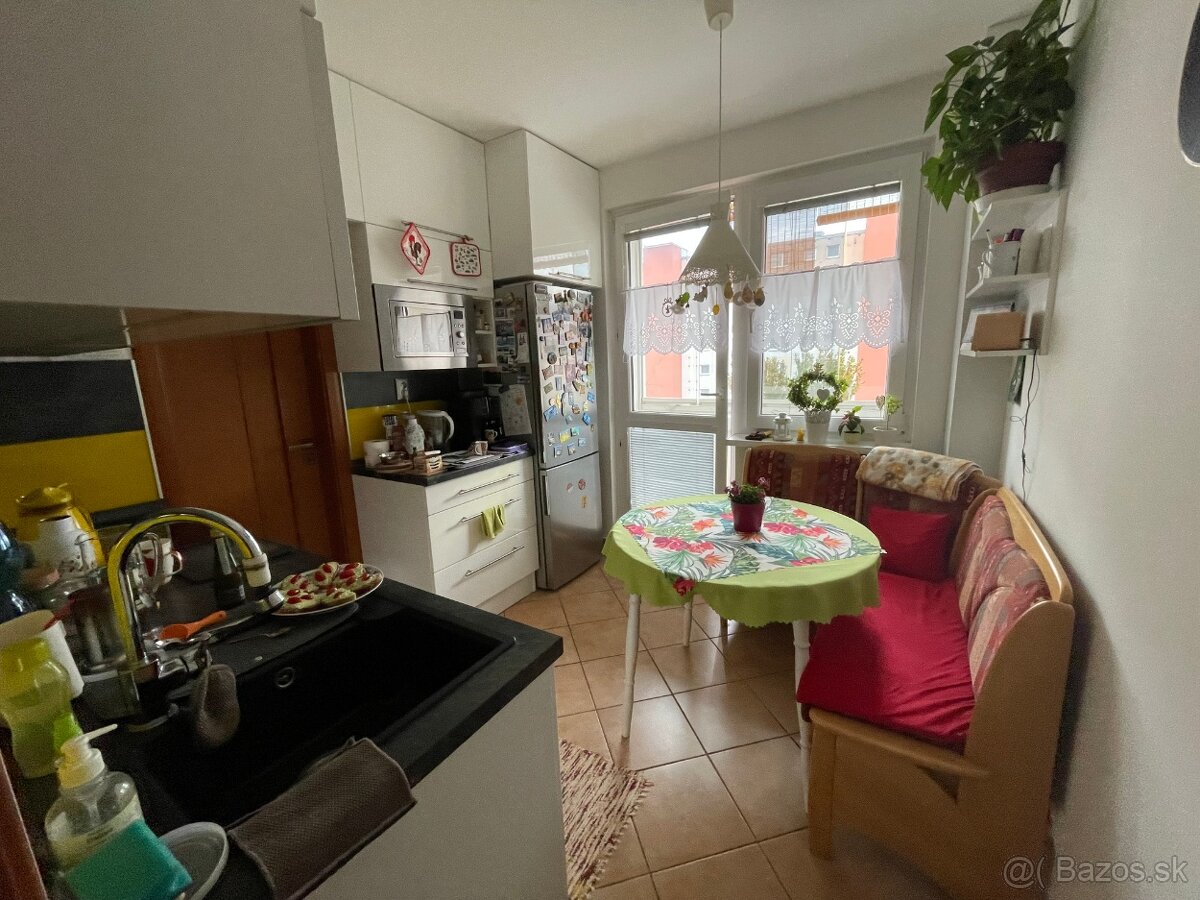 Rezervované. 3-izbový byt, Martin - Ľadoveň - 3