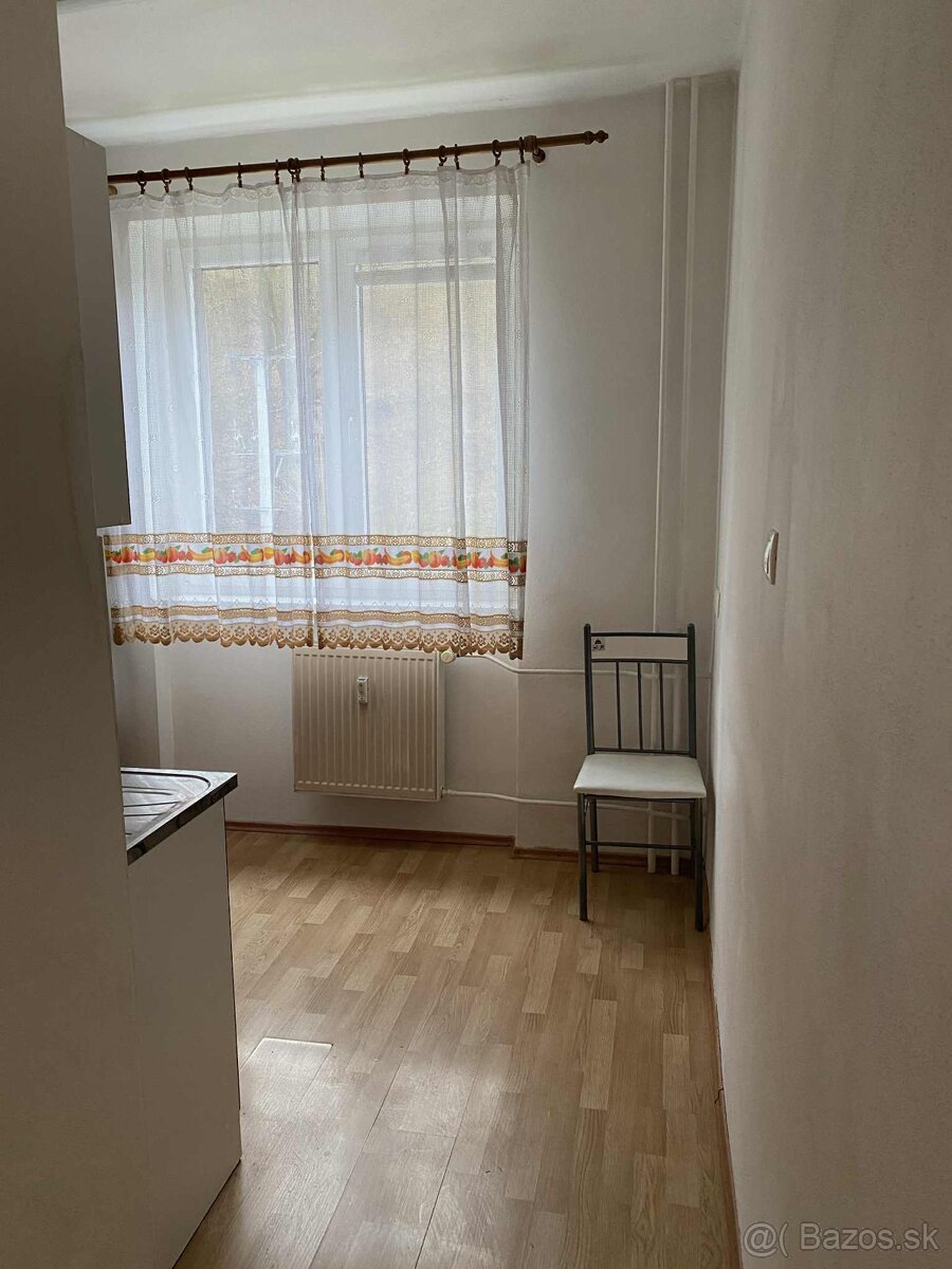 Prenájom 2-izbový byt Hodruša Hámre - 3