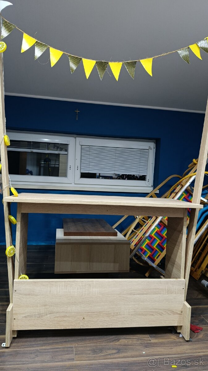 Predajný stolik - 3