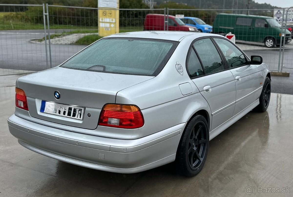 BMW E39 525i - 3