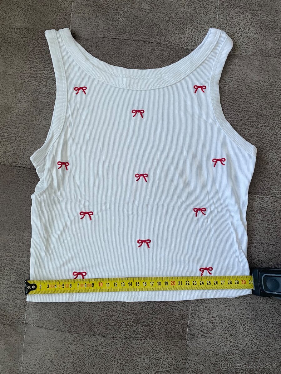 Crop top - biely s mašličkami - 3