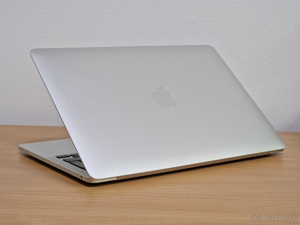 Apple MacBook Pro 13" (2020) – SK, M1, 8 GB RAM, 512 GB SSD - 3