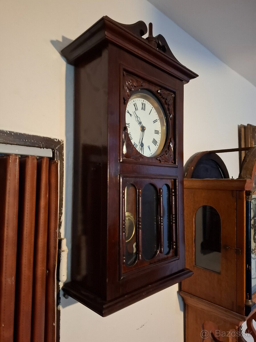 Predám funkčné nástenné hodiny na kľúčik - 3