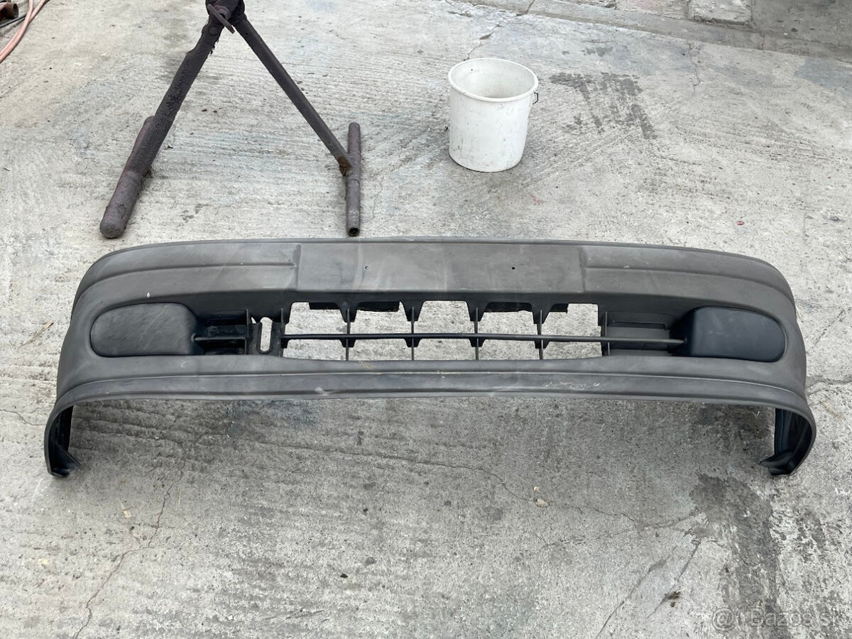 Renault Megane I 96-99 Predný nárazník - 3