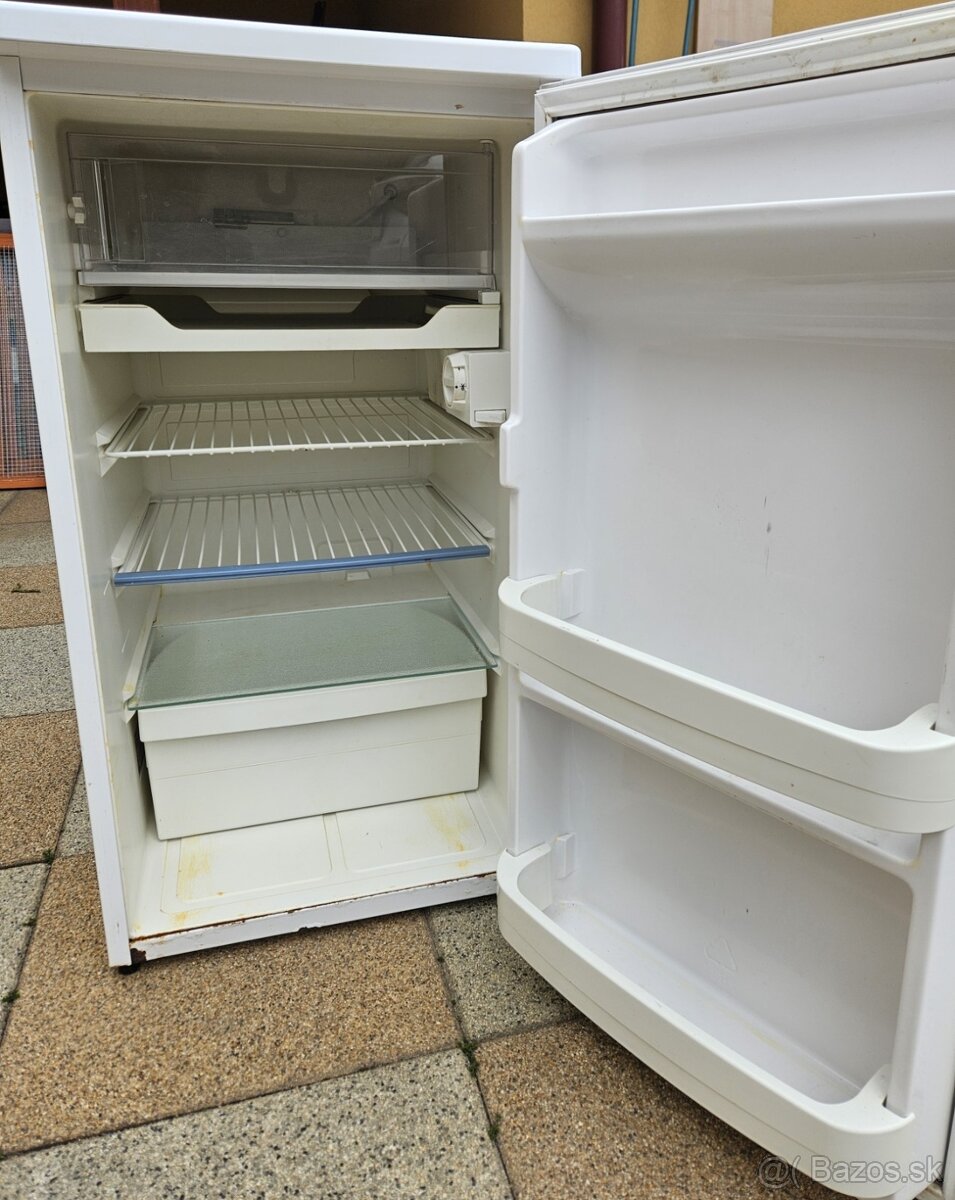 chladnička whirpool 90 l - 3